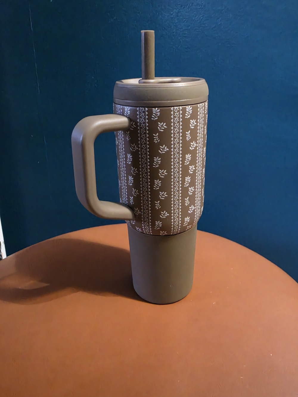 Insulated Brown Travel Mug with Handle and Straw - Floral Stripe Design